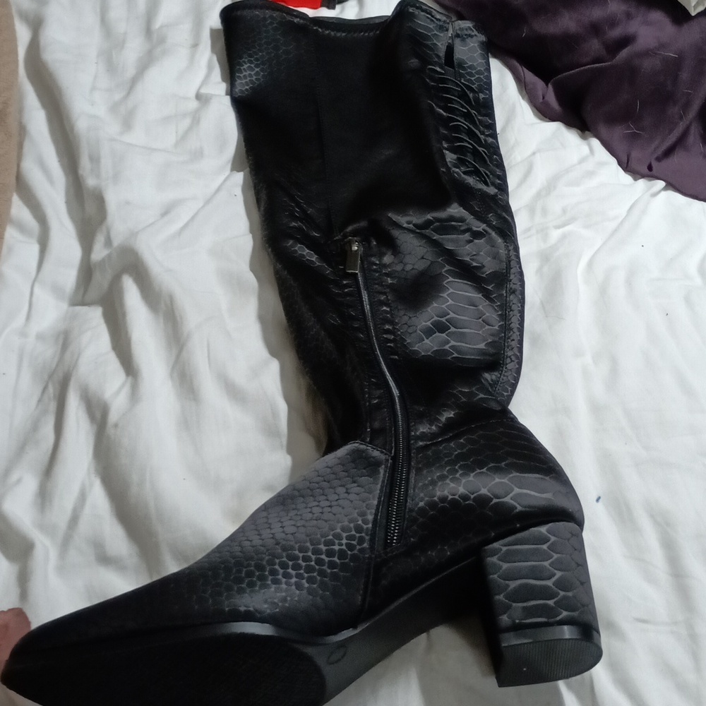 Thigh high womens  boots size 9 w